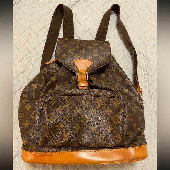 Authentic Vintage LOUIS VUITTON MONOGRAM BACKPACK Louis Vuitton Monogram Montsouris Backpack ○ Labellov  main image 3